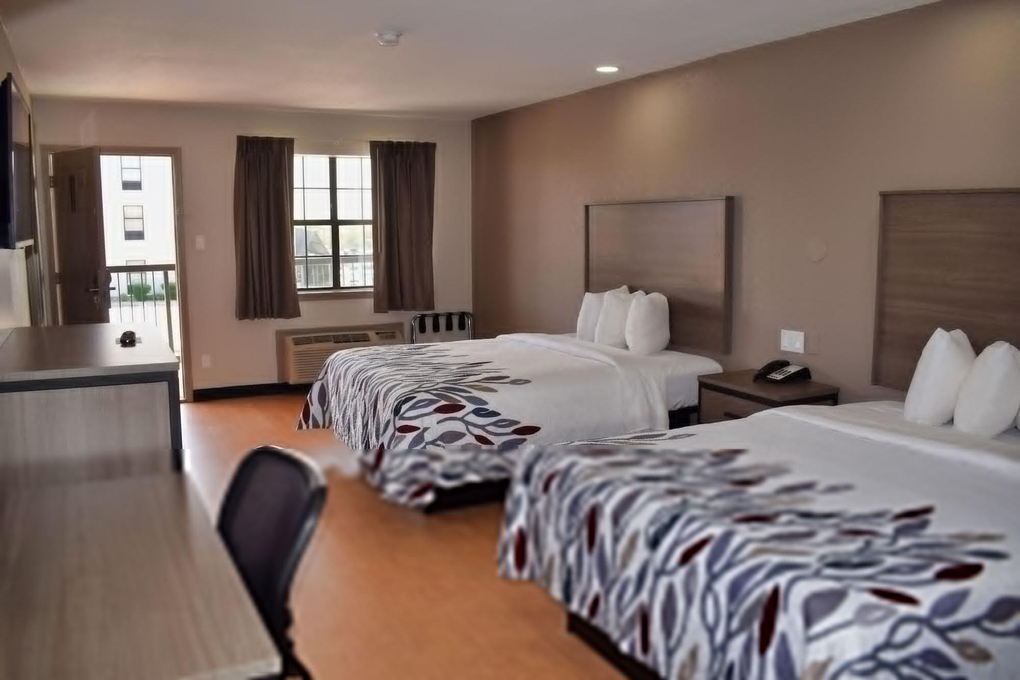 Quality Inn & Suites 韦瑟福德 外观 照片