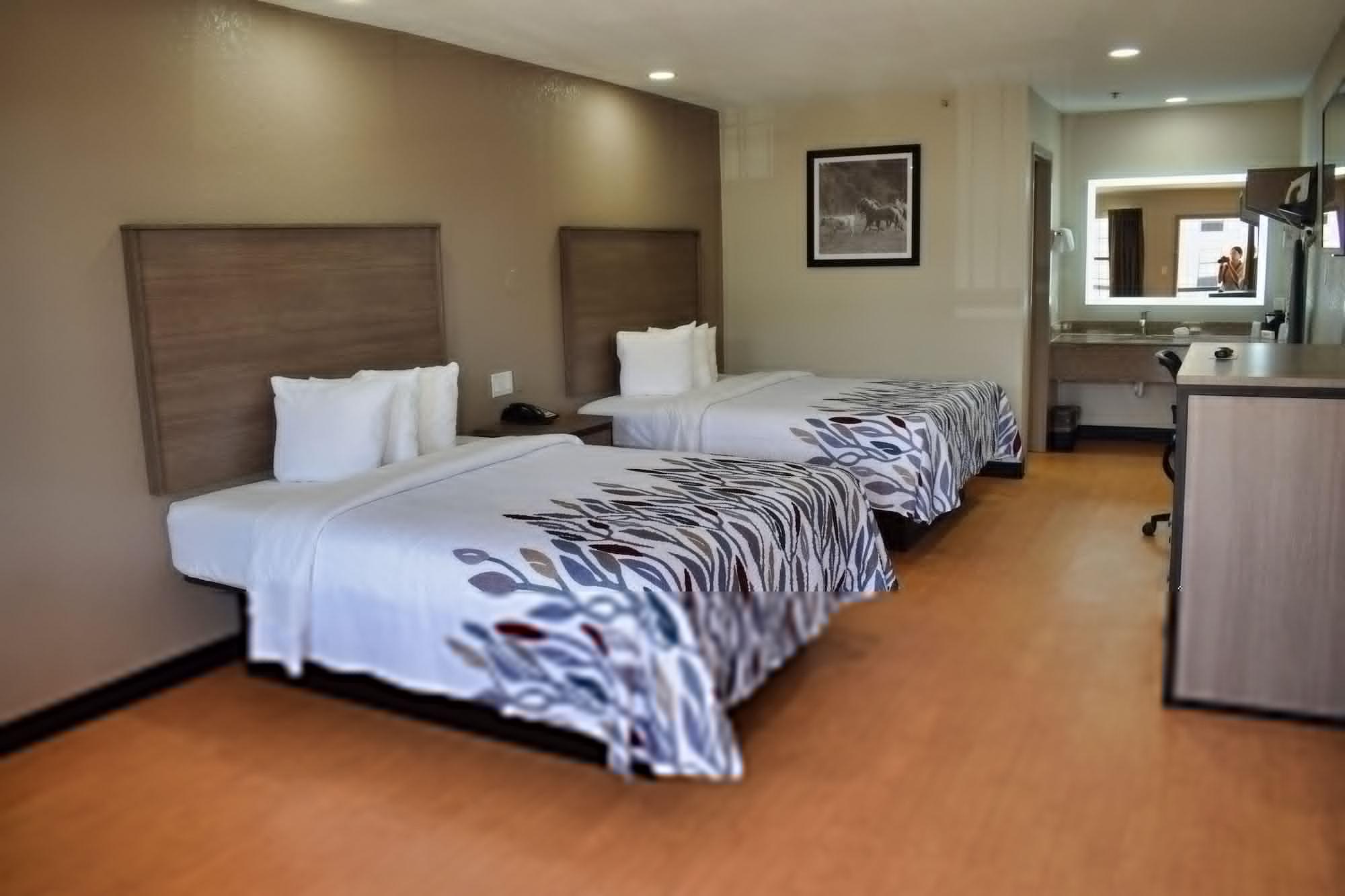 Quality Inn & Suites 韦瑟福德 外观 照片
