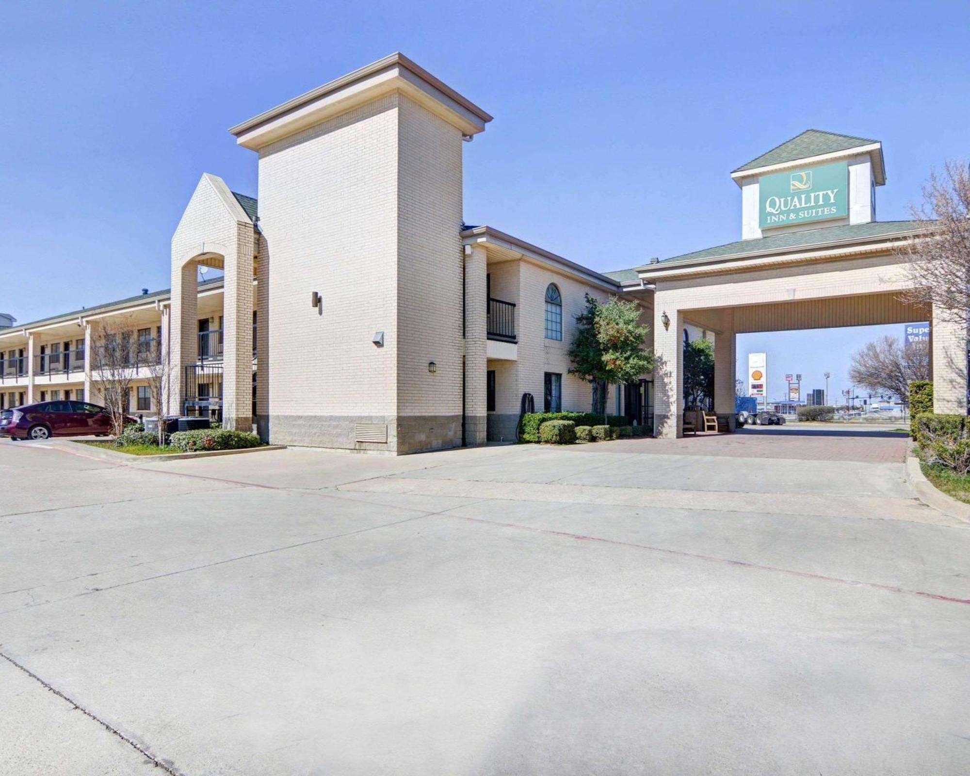 Quality Inn & Suites 韦瑟福德 外观 照片