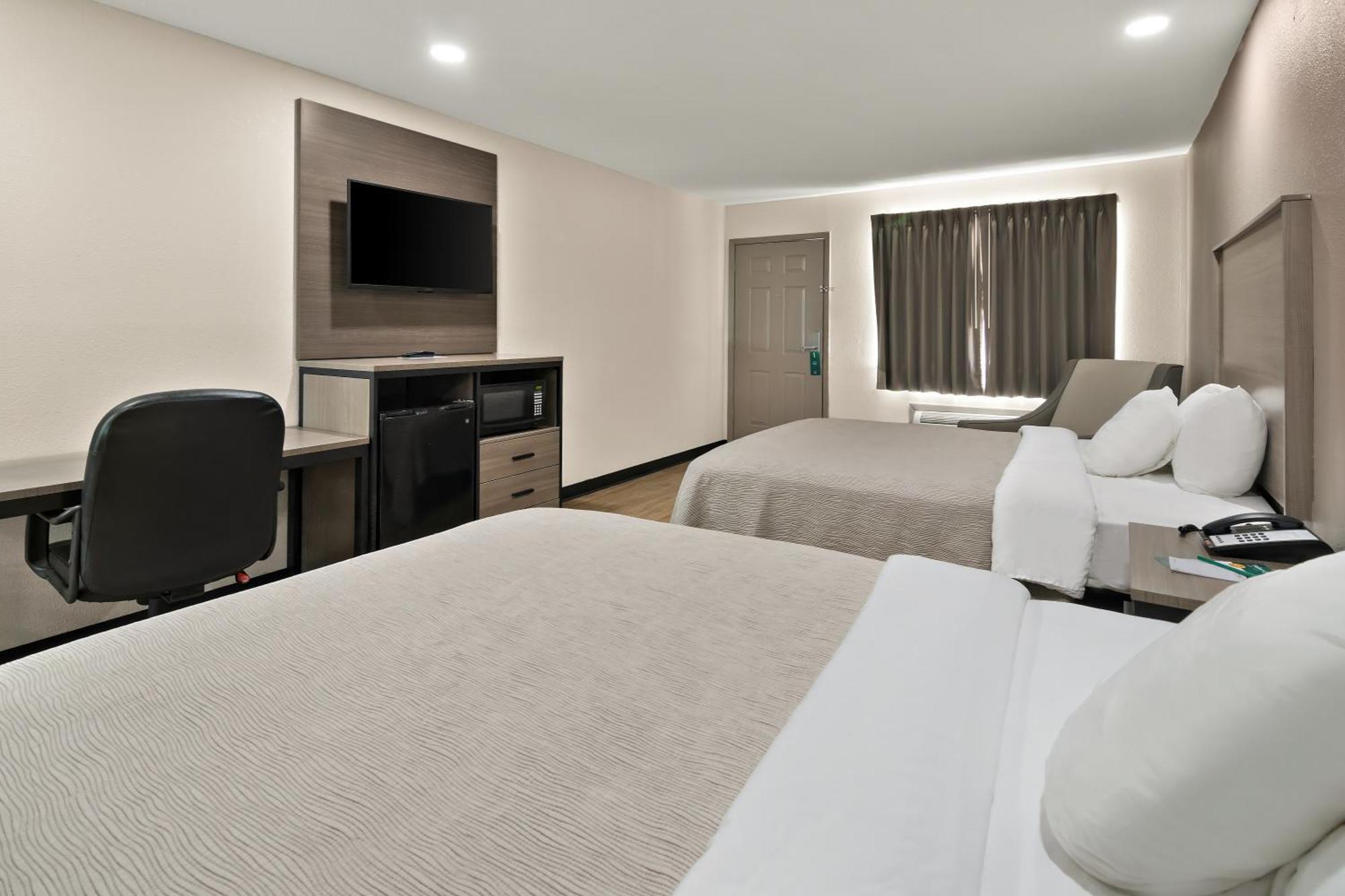 Quality Inn & Suites 韦瑟福德 外观 照片