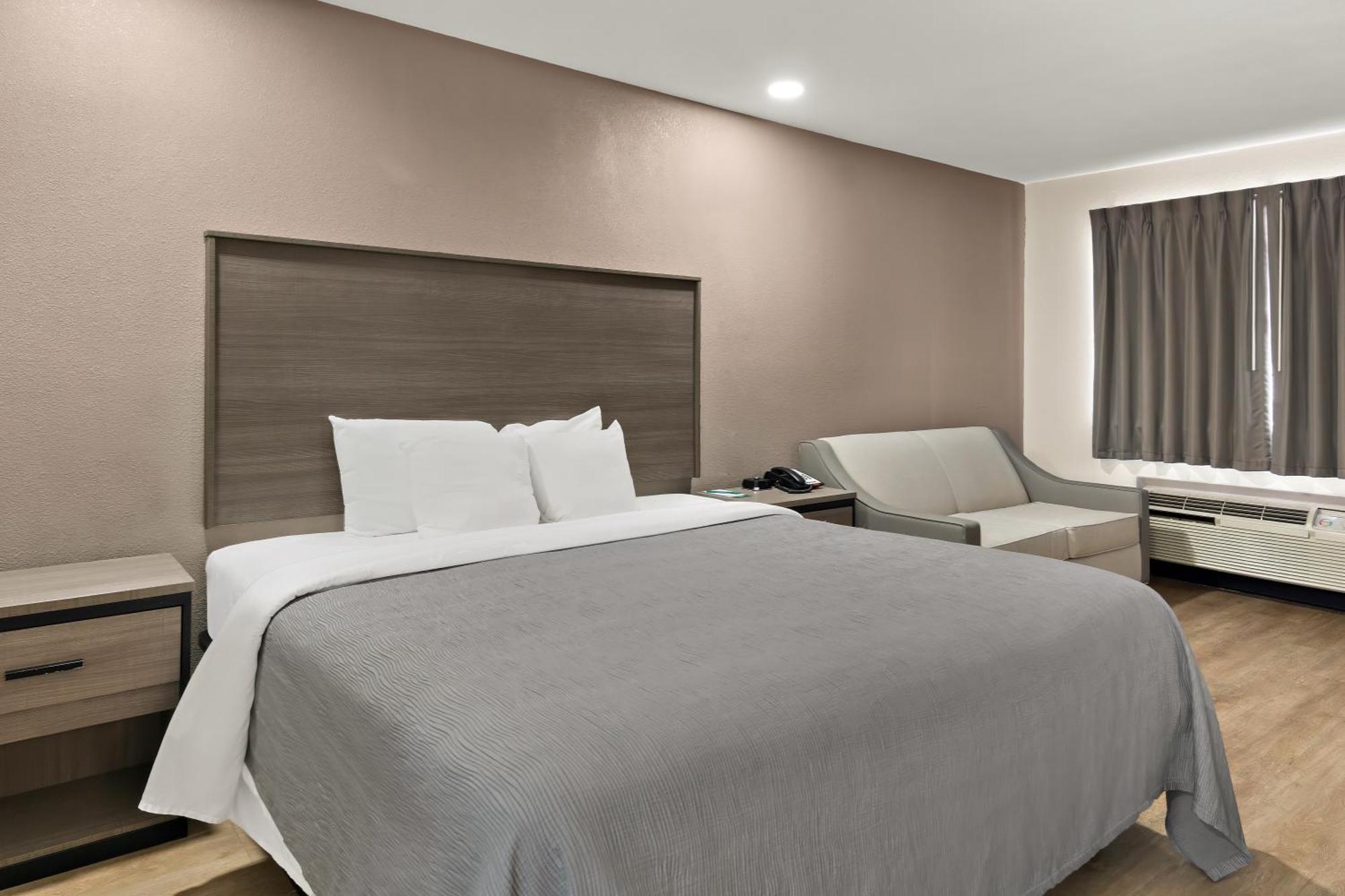 Quality Inn & Suites 韦瑟福德 外观 照片