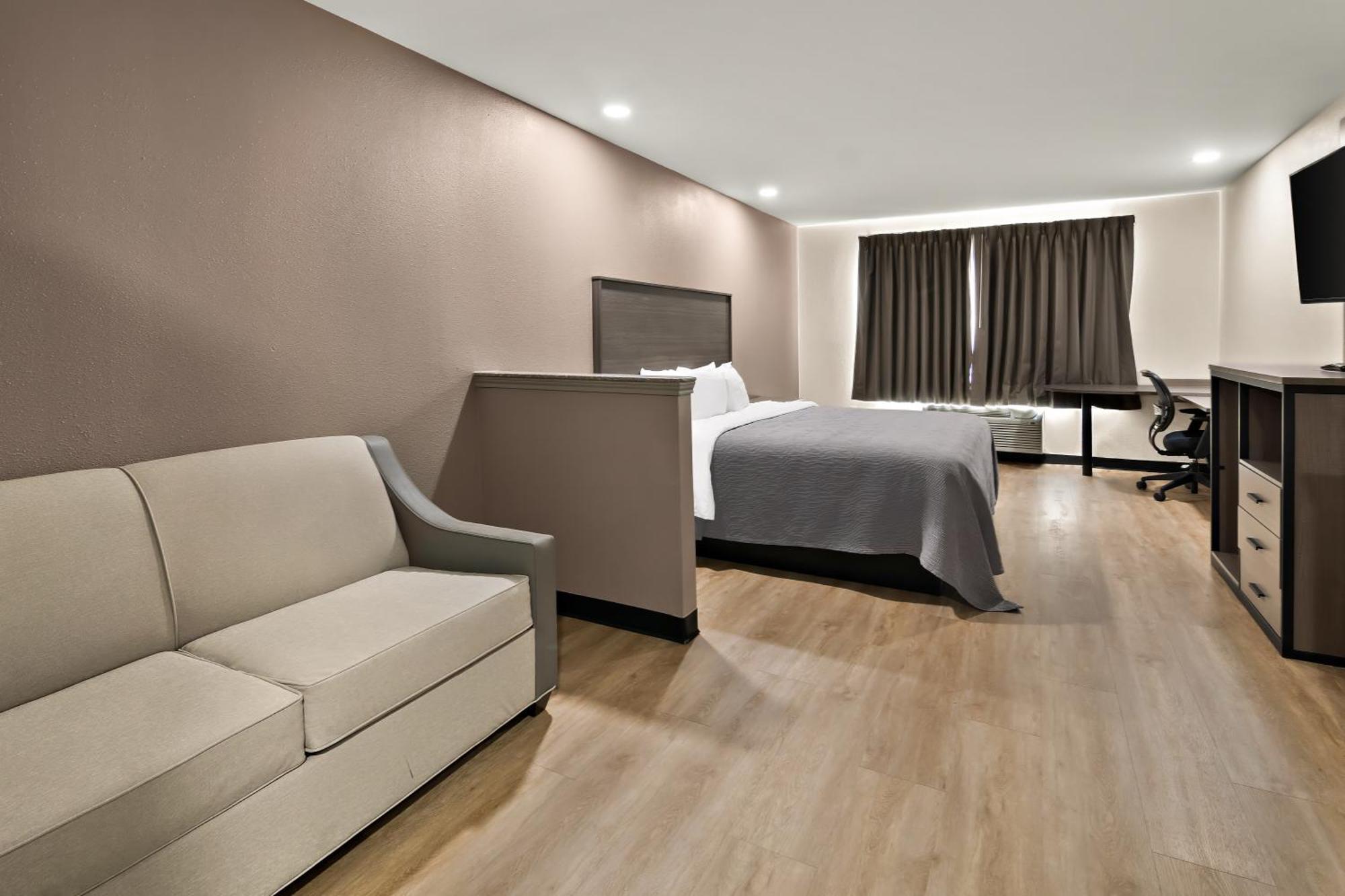 Quality Inn & Suites 韦瑟福德 外观 照片