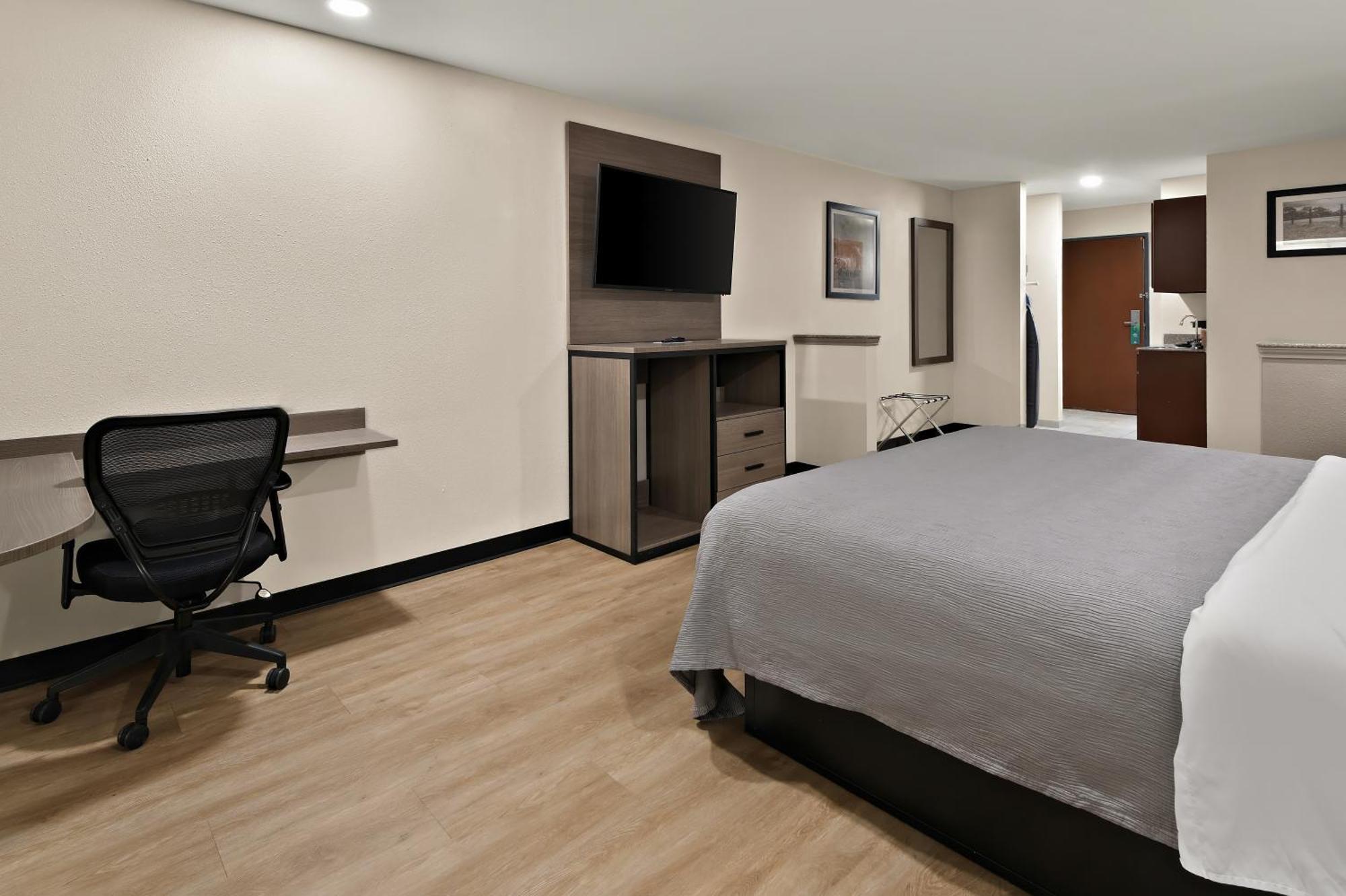 Quality Inn & Suites 韦瑟福德 外观 照片