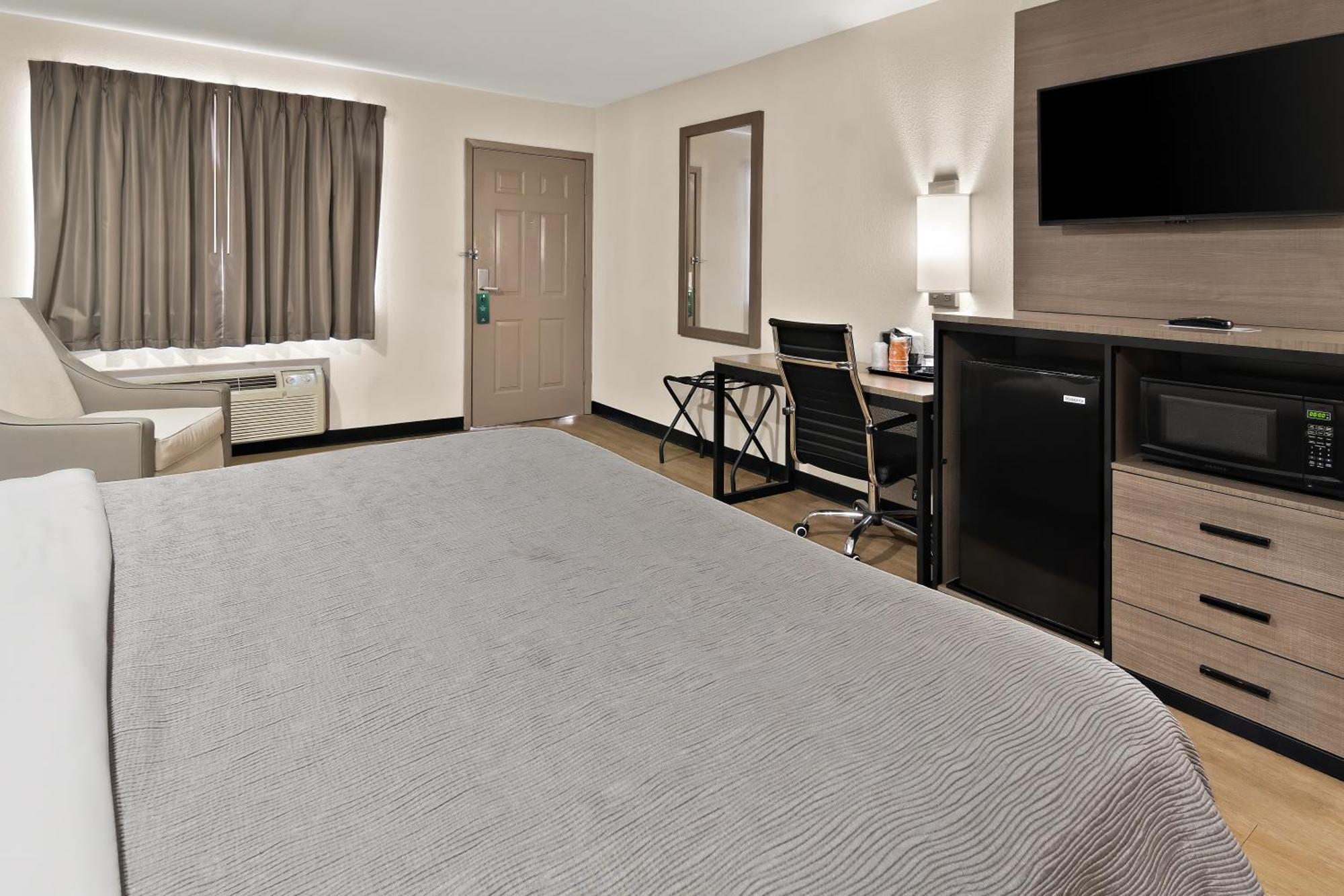 Quality Inn & Suites 韦瑟福德 外观 照片